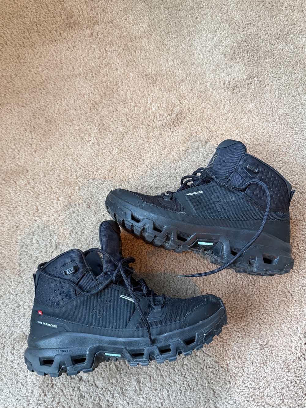 On Cloud Cloudrock Mid Waterproof Boots